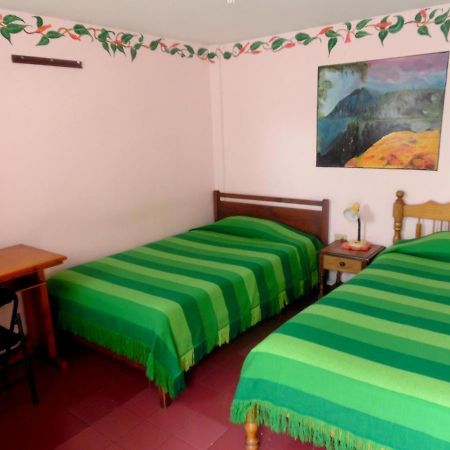Hostal Rincon Del Turista Otavalo Bagian luar foto