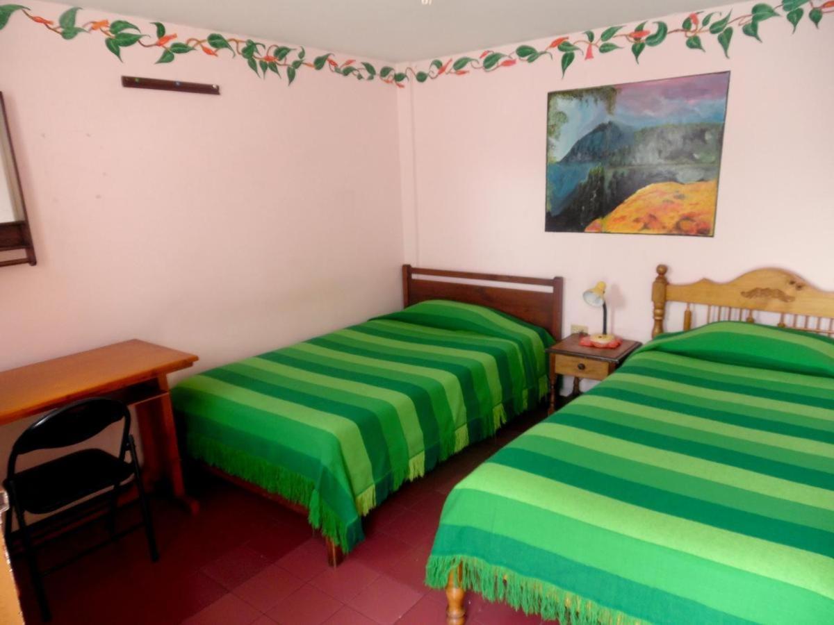 Hostal Rincon Del Turista Otavalo Bagian luar foto